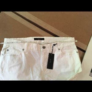 WHBM Noir white jeans with embroidery, NWT, 10